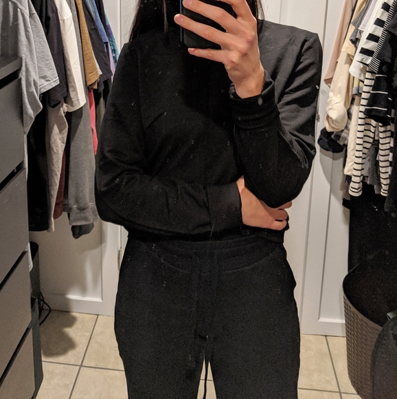 The Group Babaton black long sleeve - Picture 2 of 7